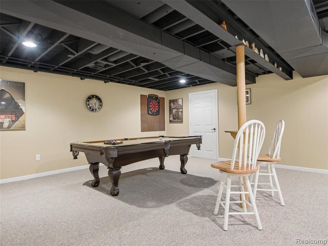 2633 Ridgecrest Drive, Utica, MI 48316