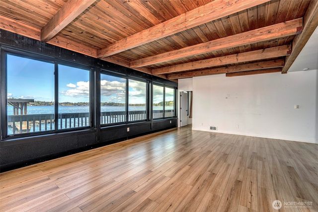 108 E Lake Stevens Road, Lake Stevens, WA 98258