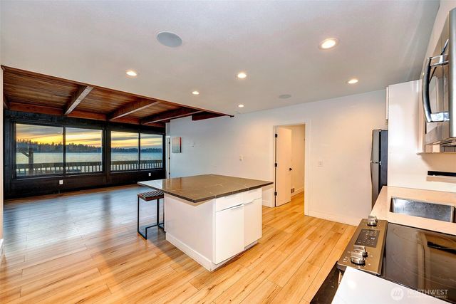 108 E Lake Stevens Road, Lake Stevens, WA 98258