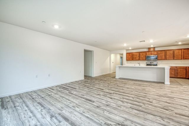 6708 E Mckenzie, Fresno, CA 93727