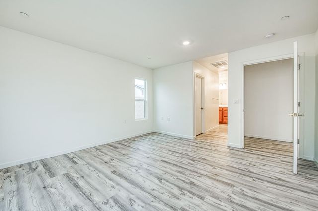 6708 E Mckenzie, Fresno, CA 93727