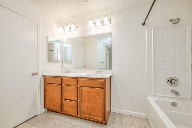 6708 E Mckenzie, Fresno, CA 93727