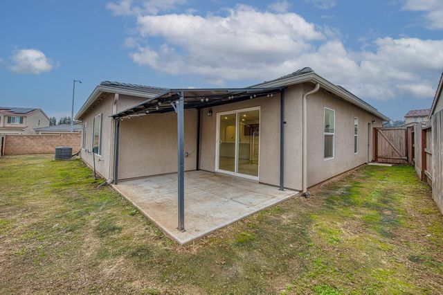 6708 E Mckenzie, Fresno, CA 93727