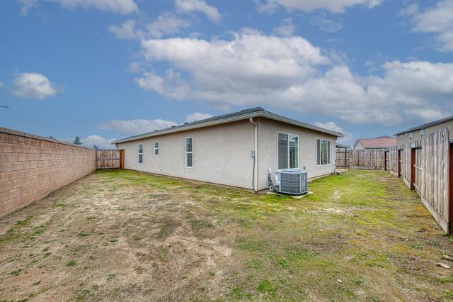 6708 E Mckenzie, Fresno, CA 93727