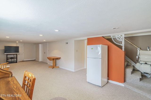 9203 E Antioch Church Rd, Lenoir City, TN 37772