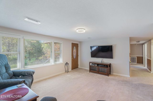 9203 E Antioch Church Rd, Lenoir City, TN 37772