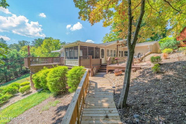 9203 E Antioch Church Rd, Lenoir City, TN 37772