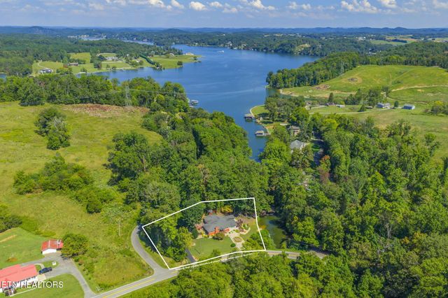 9203 E Antioch Church Rd, Lenoir City, TN 37772