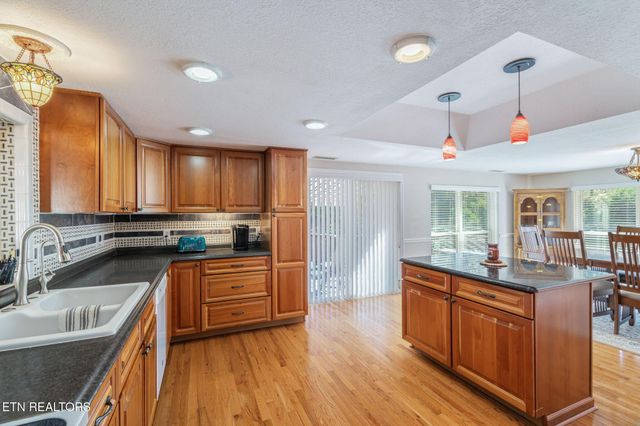 9203 E Antioch Church Rd, Lenoir City, TN 37772