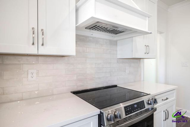 519 Bristleleaf Path, Kathleen, GA 31047