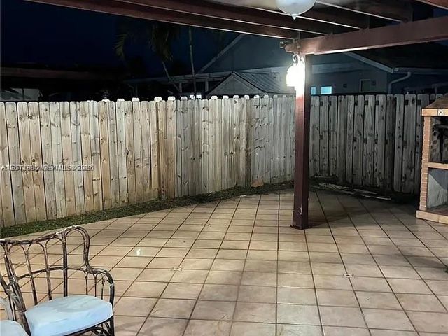 8435 NW 189th Ln 1403, Hialeah, FL 33015