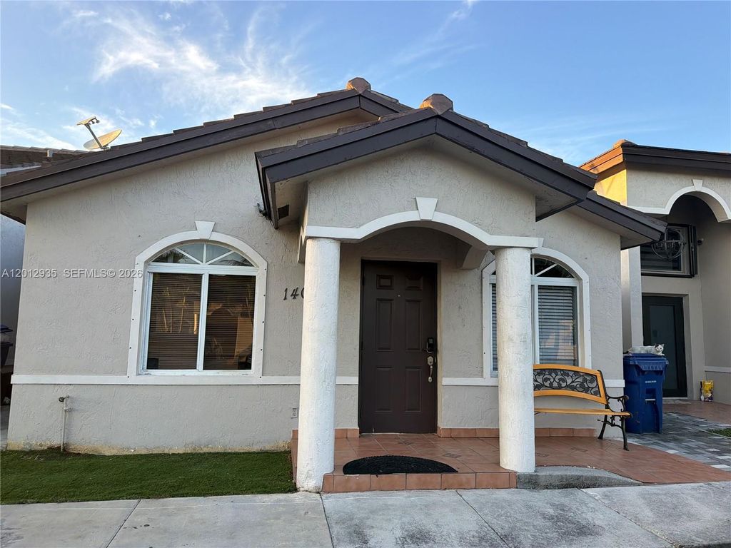 8435 NW 189th Ln 1403, Hialeah, FL 33015