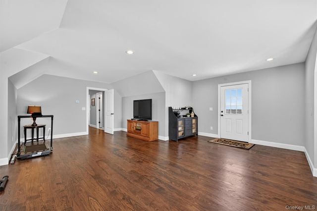 124 Mulford Drive, Wallkill, NY 12589