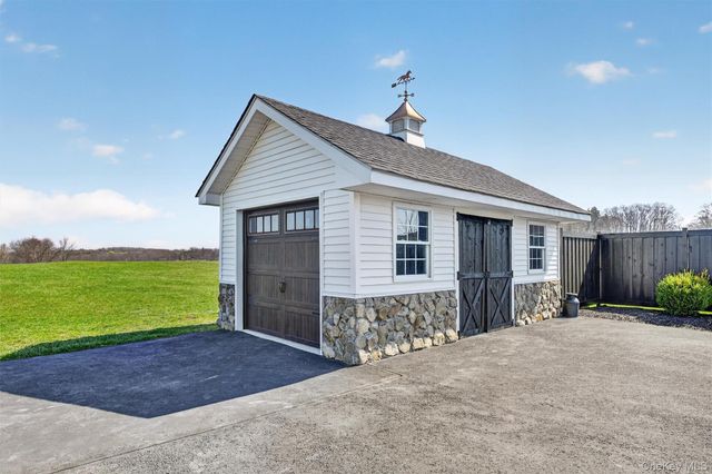 124 Mulford Drive, Wallkill, NY 12589