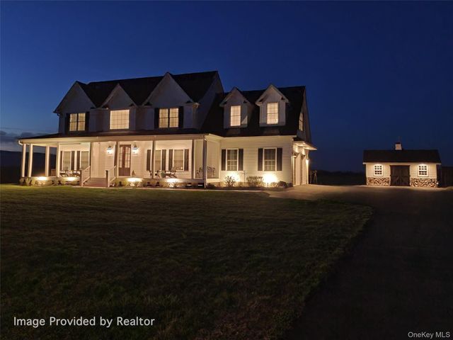 124 Mulford Drive, Wallkill, NY 12589