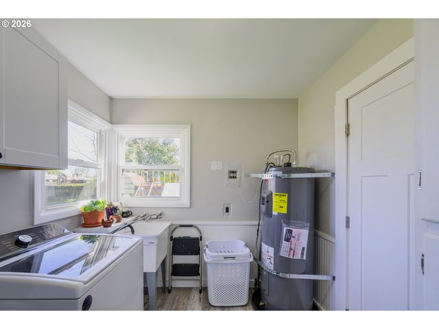 265 BAXTER St, Eugene, OR 97402