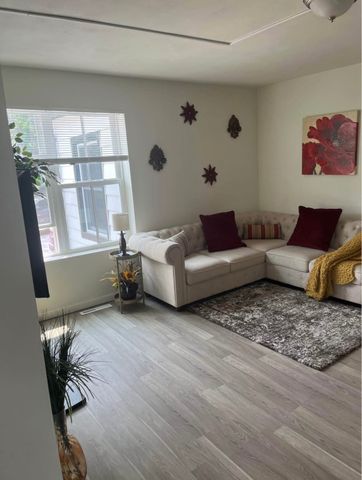 215 E Ninth Street, Madrid, IA 50156