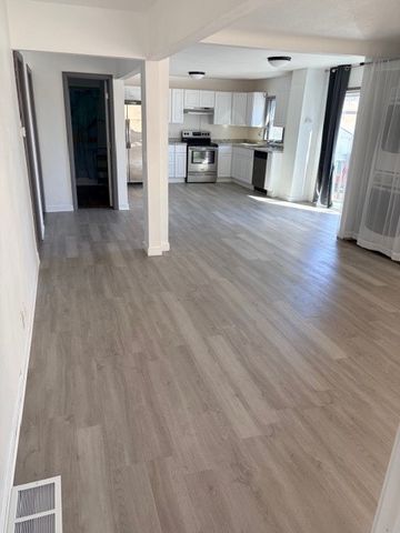 215 E Ninth Street, Madrid, IA 50156