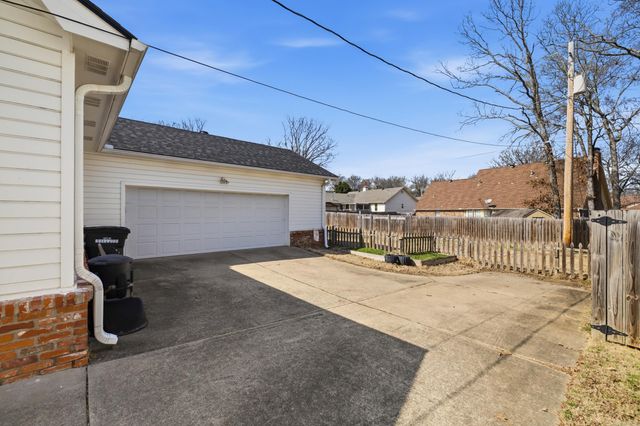 4 Briarstone Drive, Sherwood, AR 72120