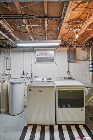 1737 Deweese Drive, Lincoln, NE 68504