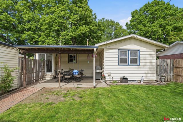 1737 Deweese Drive, Lincoln, NE 68504