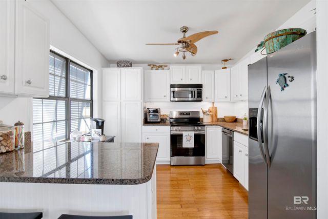 217 W 4th Avenue, Gulf Shores, AL 36542