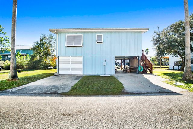 217 W 4th Avenue, Gulf Shores, AL 36542
