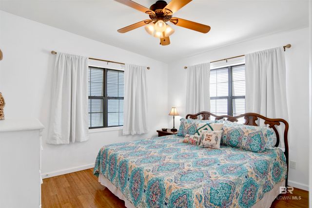 217 W 4th Avenue, Gulf Shores, AL 36542