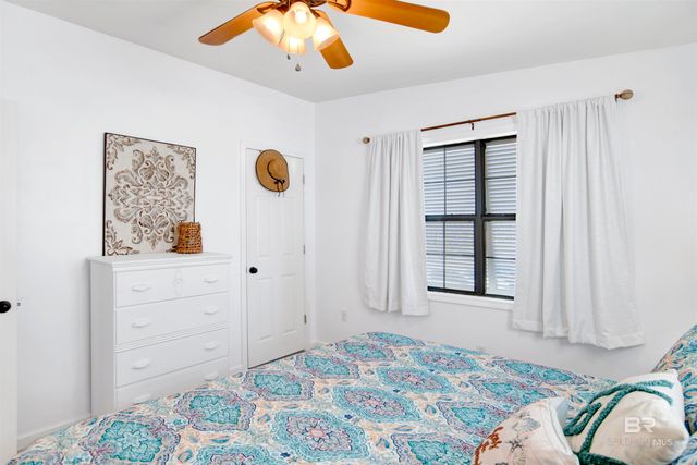 217 W 4th Avenue, Gulf Shores, AL 36542