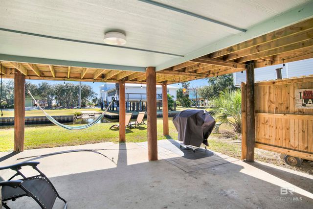 217 W 4th Avenue, Gulf Shores, AL 36542