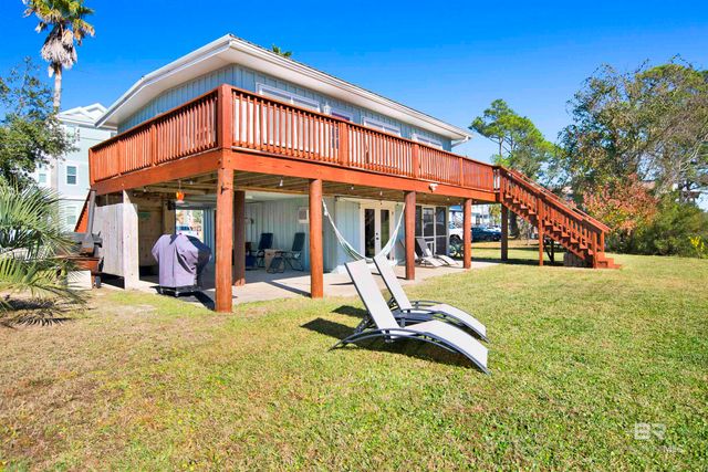217 W 4th Avenue, Gulf Shores, AL 36542