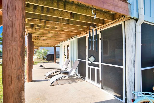 217 W 4th Avenue, Gulf Shores, AL 36542