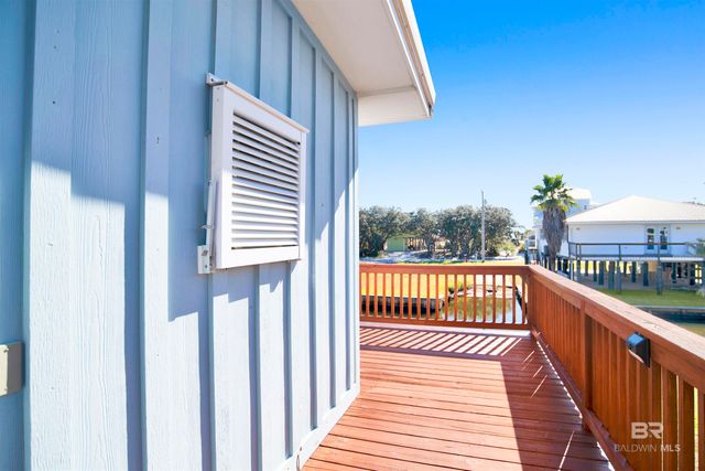 217 W 4th Avenue, Gulf Shores, AL 36542