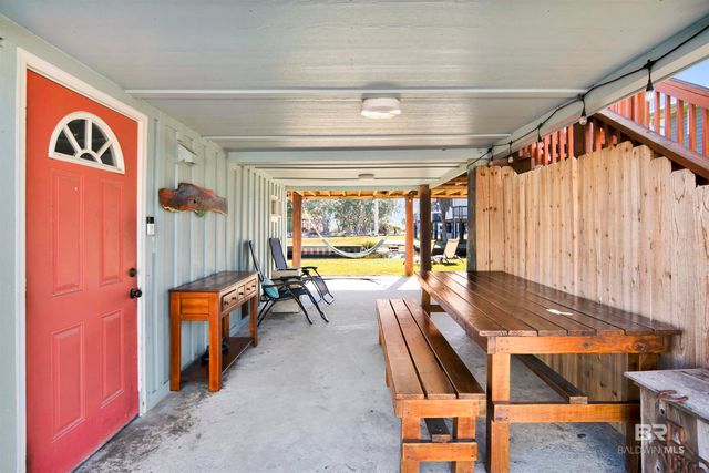 217 W 4th Avenue, Gulf Shores, AL 36542