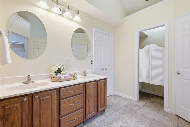 4207 Crossgate Court, Arlington, TX 76016