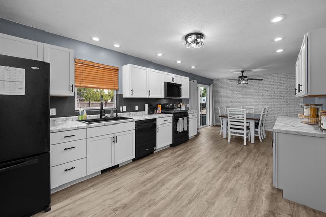 322 Sullivan Drive, Colona, IL 61241