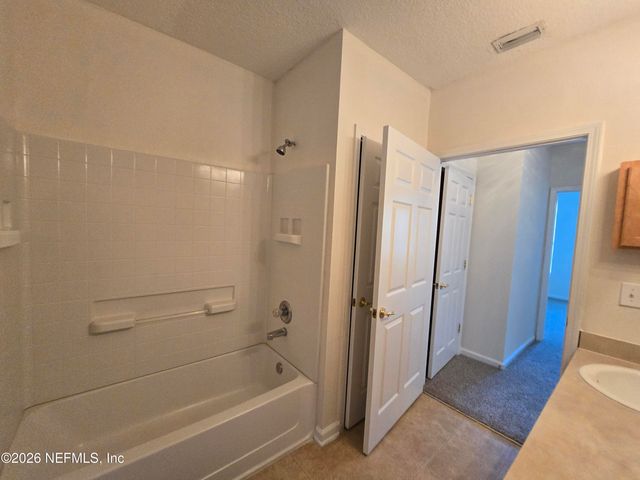 785 OAKLEAF PLANTATION Parkway 1824, Orange Park, FL 32065