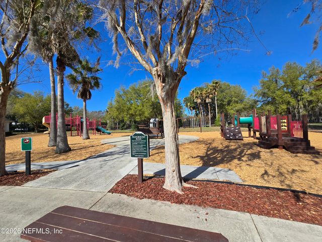 785 OAKLEAF PLANTATION Parkway 1824, Orange Park, FL 32065