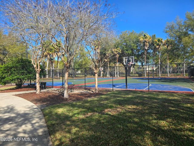 785 OAKLEAF PLANTATION Parkway 1824, Orange Park, FL 32065