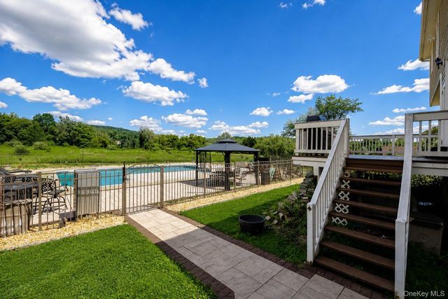 89 Brookside Lane, Lagrangeville, NY 12540