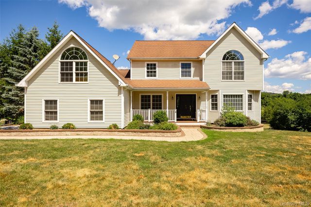 89 Brookside Lane, Lagrangeville, NY 12540