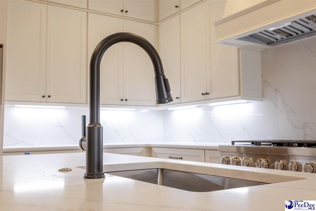 2524 Edinberg Way, Florence, SC 29501