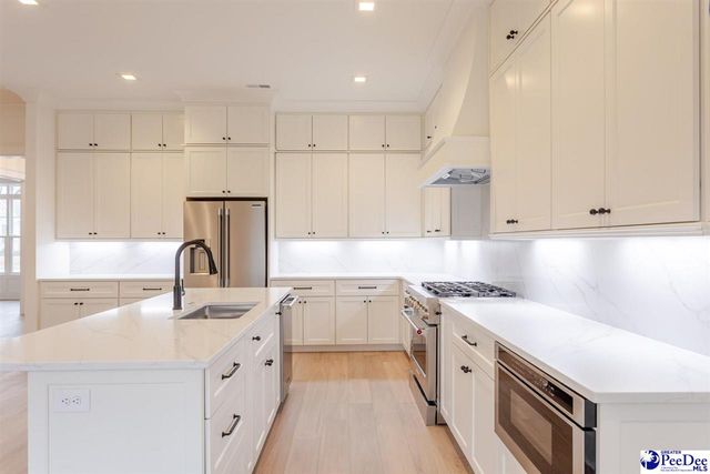 2524 Edinberg Way, Florence, SC 29501