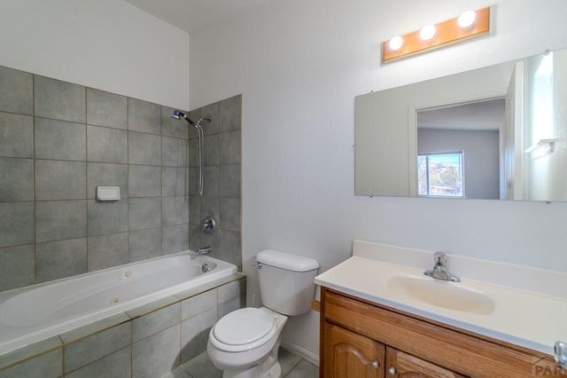2425 Atlanta Ave, Pueblo, CO 81003