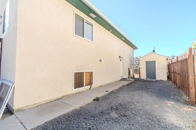 2425 Atlanta Ave, Pueblo, CO 81003