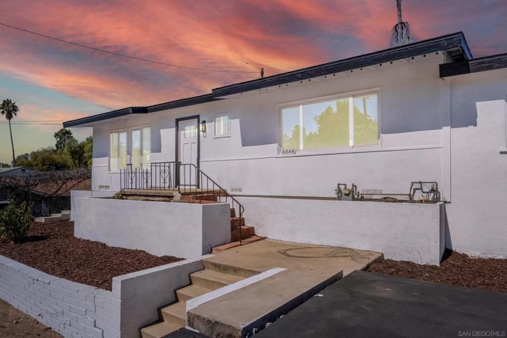 6568 Radio Dr, San Diego, CA 92114 — exterior