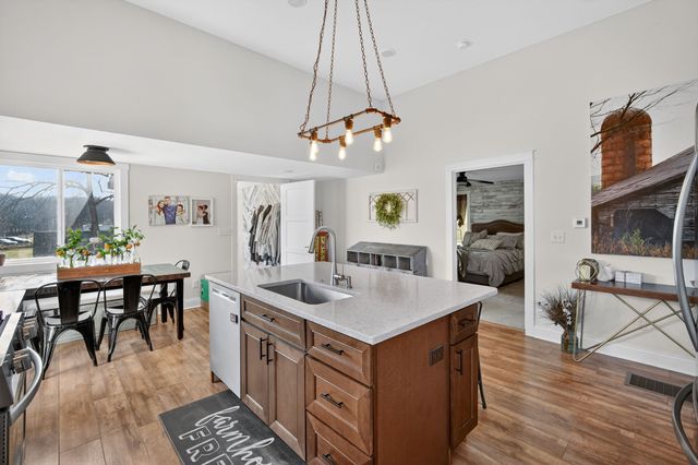 6432 50th Avenue, Norwalk, IA 50211