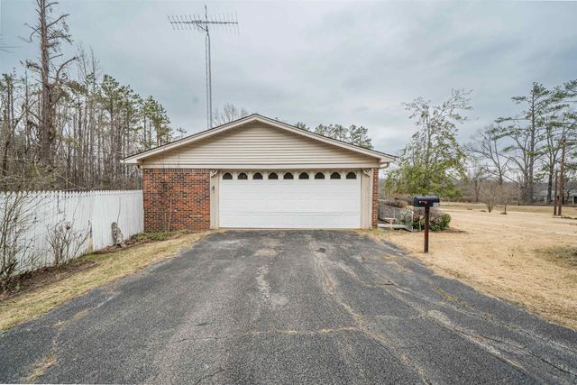 8113 S 22 HWY, Michie, TN 38357