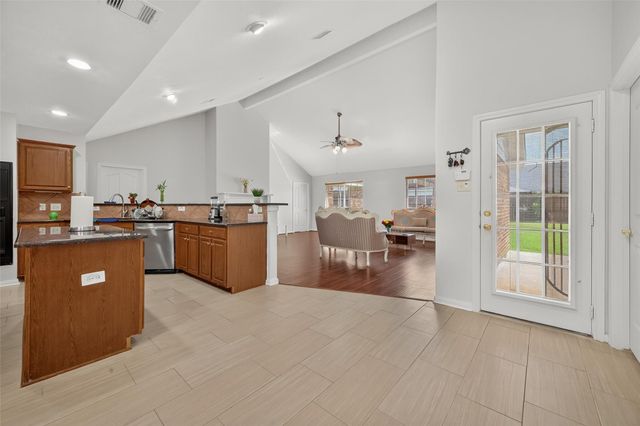 11406 Harris Avenue, Pearland, TX 77584