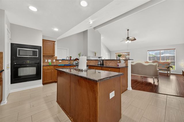 11406 Harris Avenue, Pearland, TX 77584